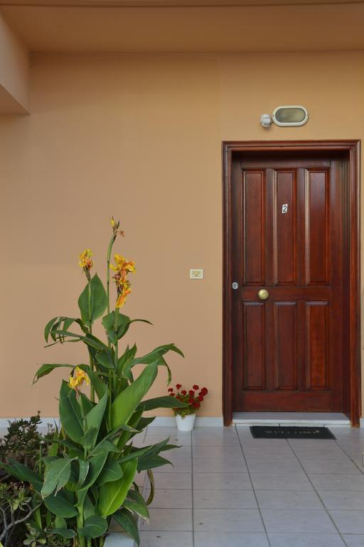 Sofoklis Apts Stalos Luaran gambar